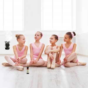 half ounce sandalwood forest fragrance oil lifestyle image