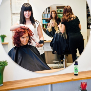 Scented Oil Products Fragrance Oils White Gardenia 4oz Lifestyle Image