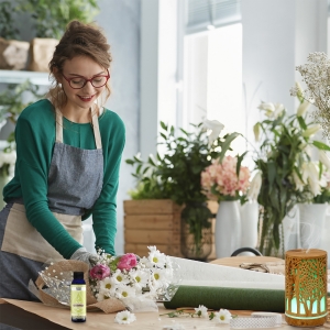 Scented Oil Products Fragrance Oils Flower Fusion 4oz Lifestyle Image